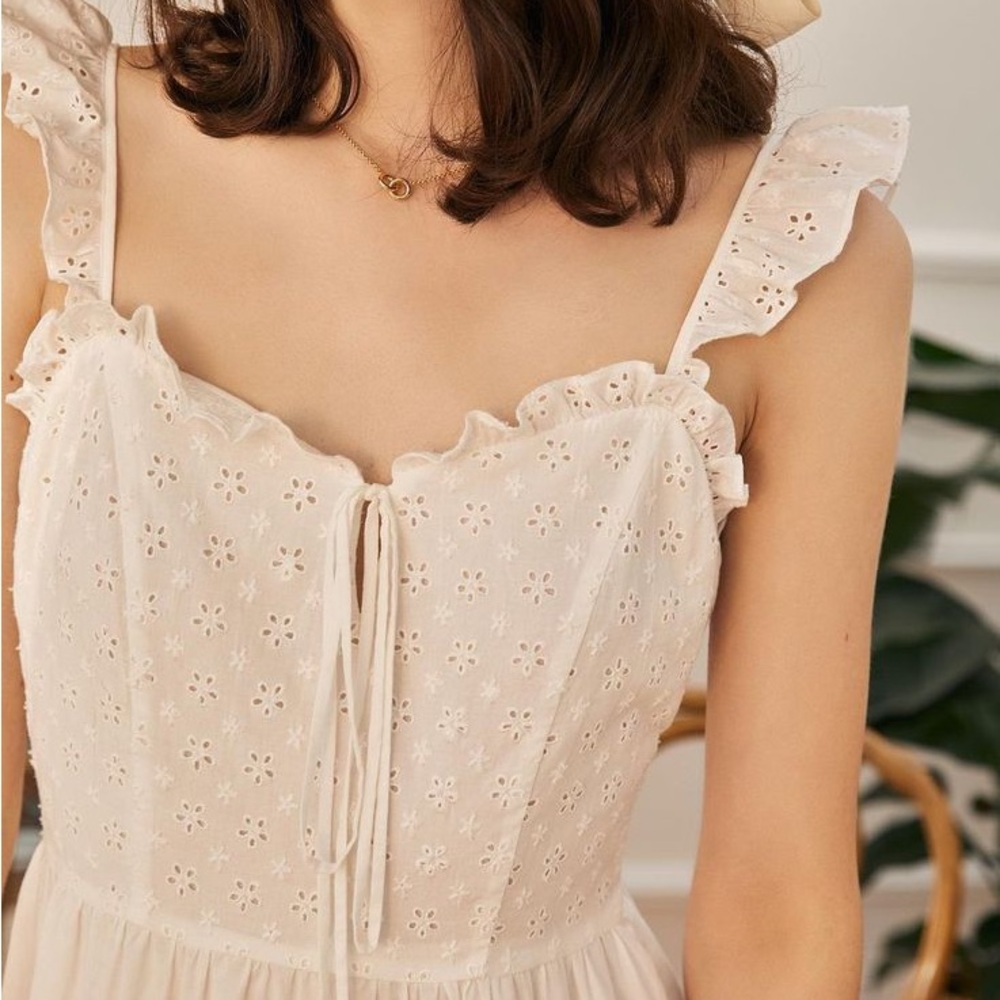 Simple Retro Kate Cotton Embroidered White Dress